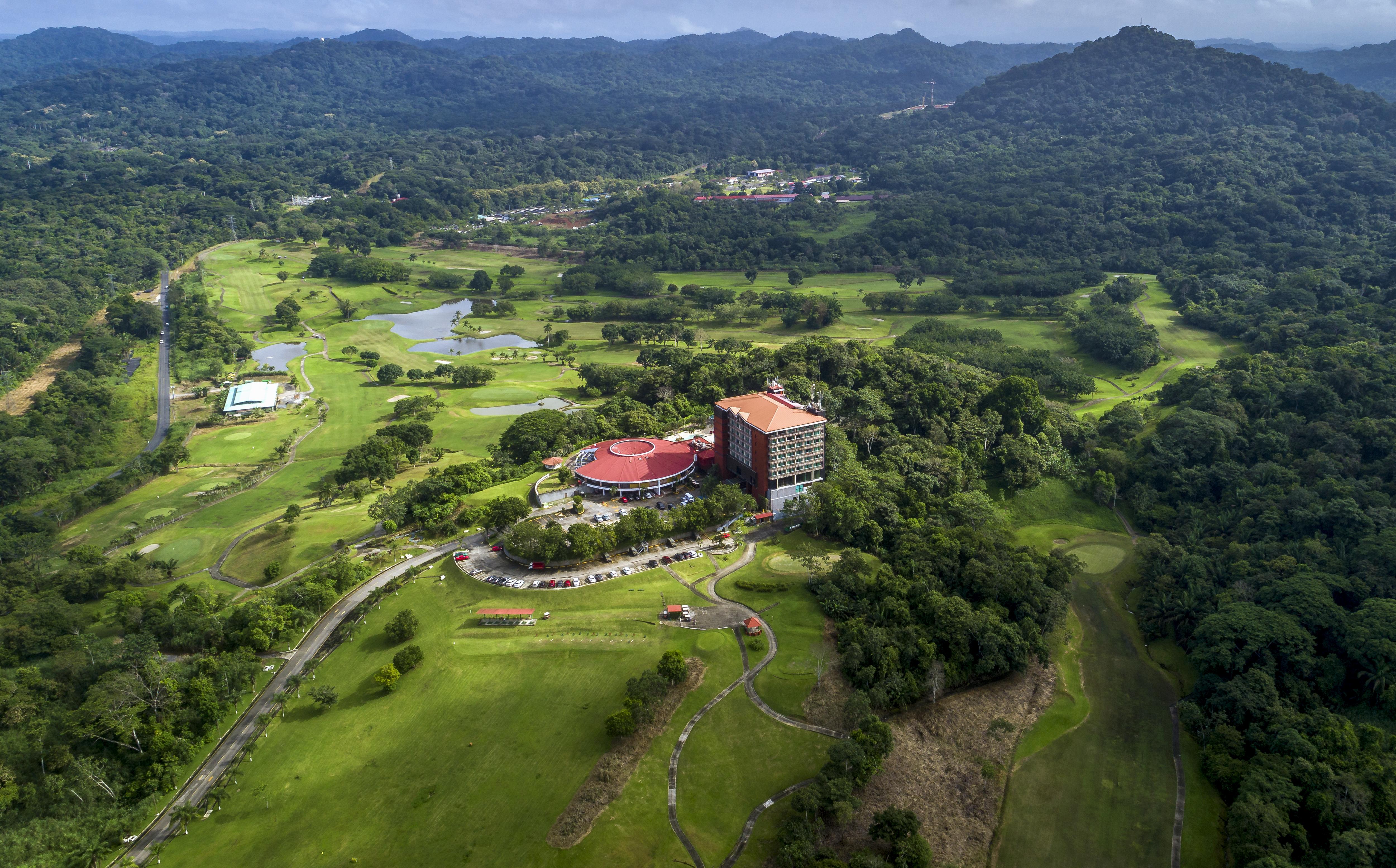 Summit Rainforest Golf & Ciudad de Panamá