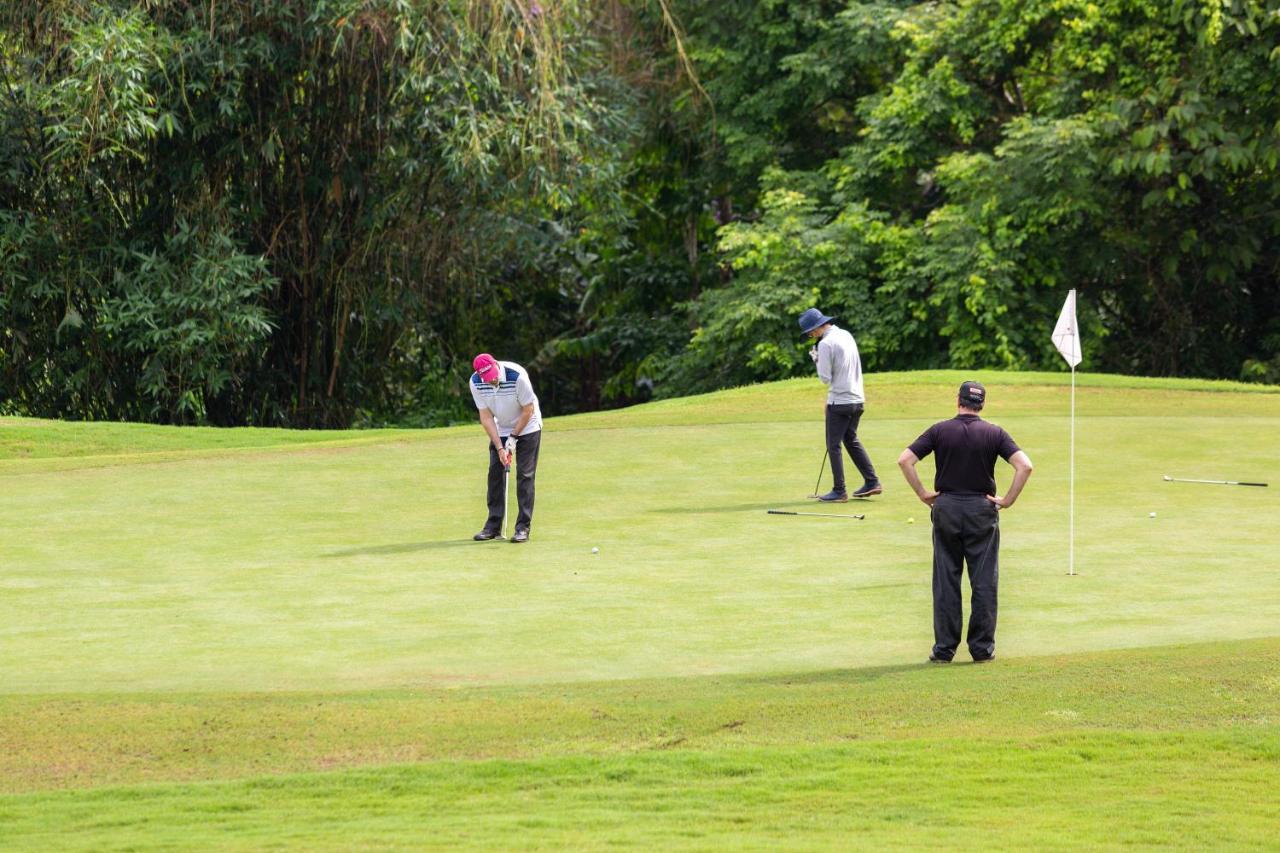 Hotel Summit Rainforest Golf & 4*